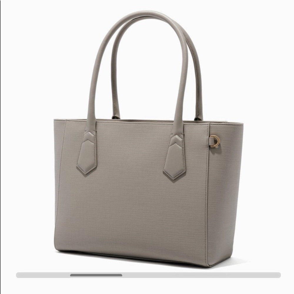 ❄️🌲WINTER SALE☃️💨 EUC Dagne Dover Classic Tote